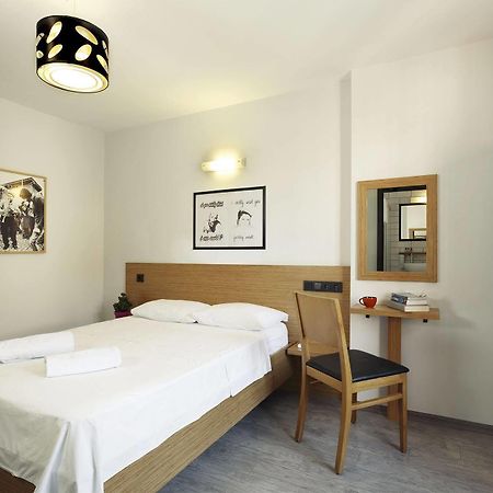 Hush Hostel Moda Istanbul Exterior foto