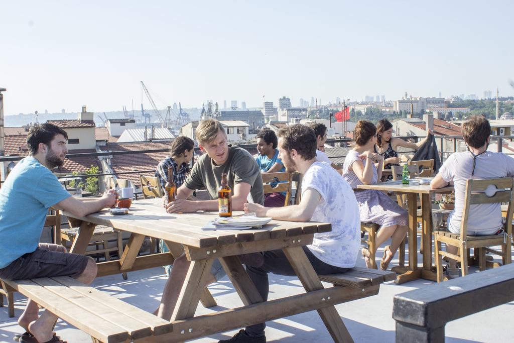 Hush Hostel Moda Istanbul Exterior foto