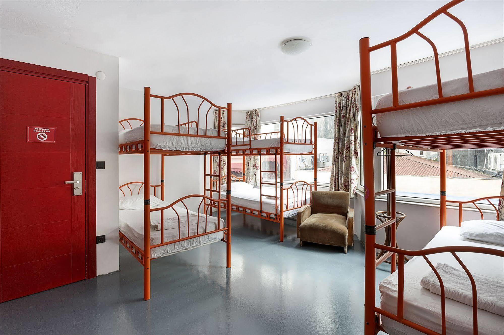 Hush Hostel Moda Istanbul Exterior foto