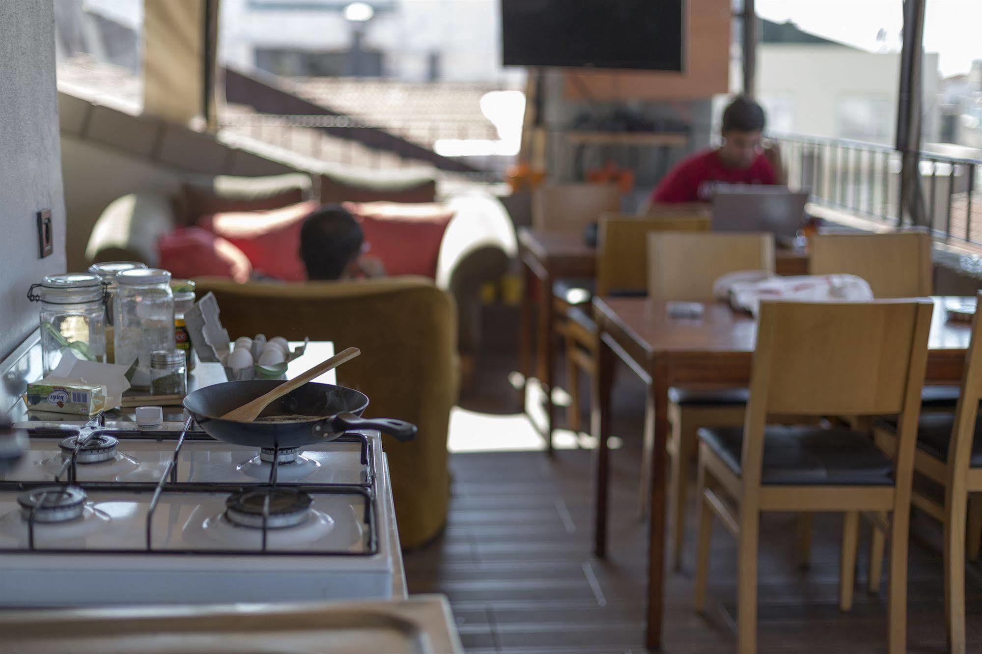 Hush Hostel Moda Istanbul Exterior foto